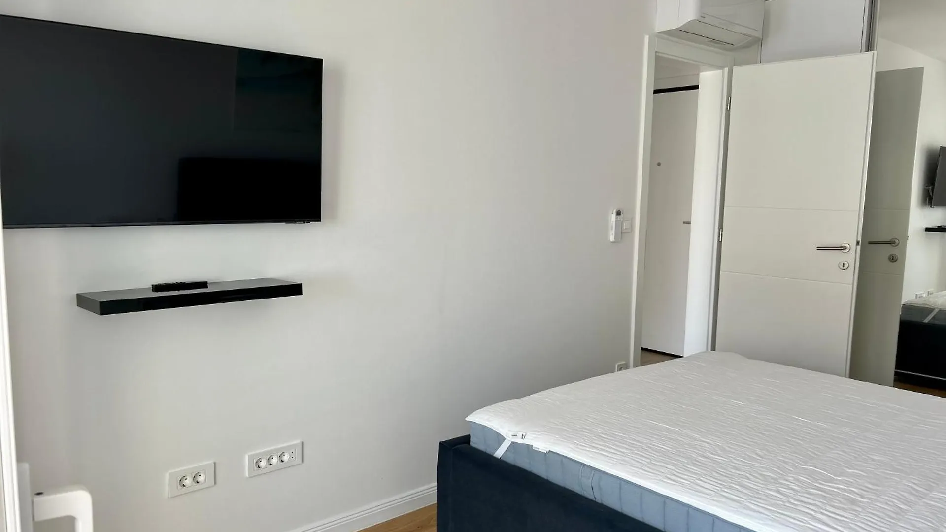 Palm Beach Apartment, Povljana Appartamento